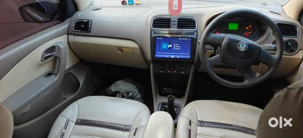 Skoda Rapid 1.6 Ambition 2013