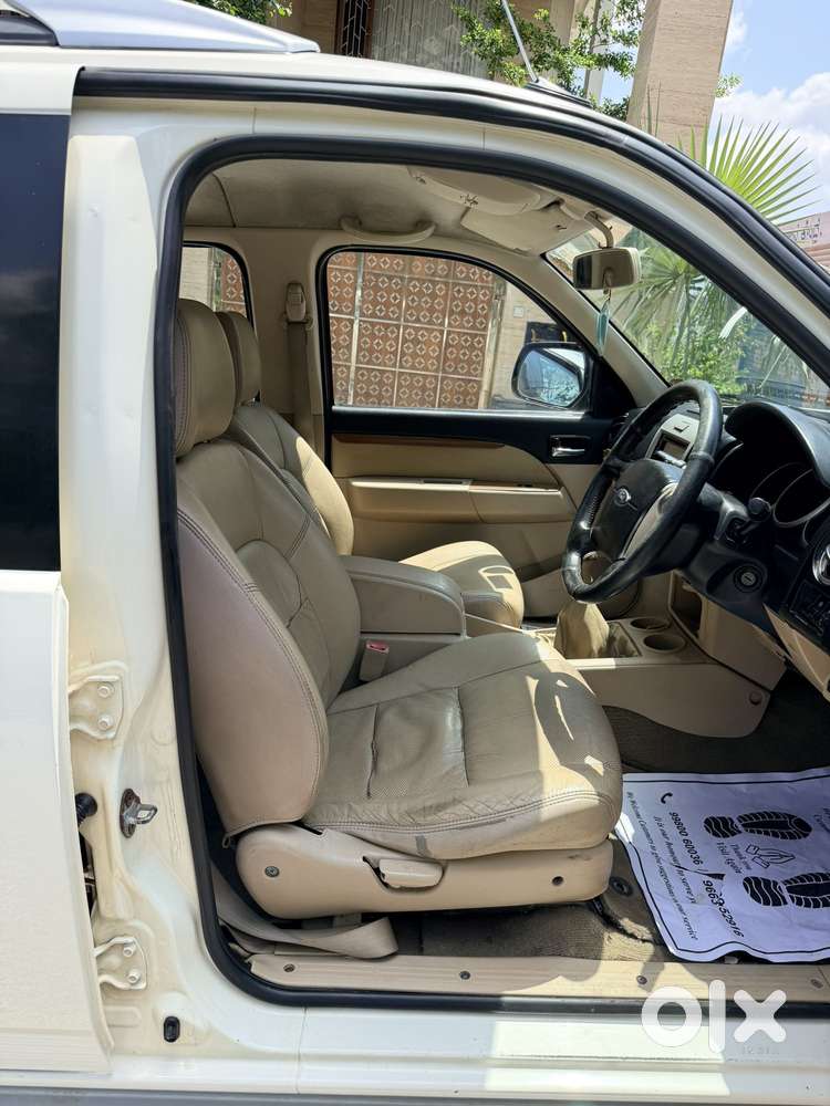 Ford Endeavour 2.5 4x2 Mt, 2012, Diesel