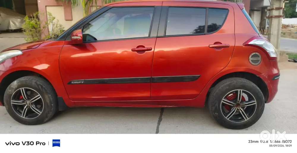 Well-maintained Maruti Swift Vdi  Diesel  Alloy Wheels & Subwoofer