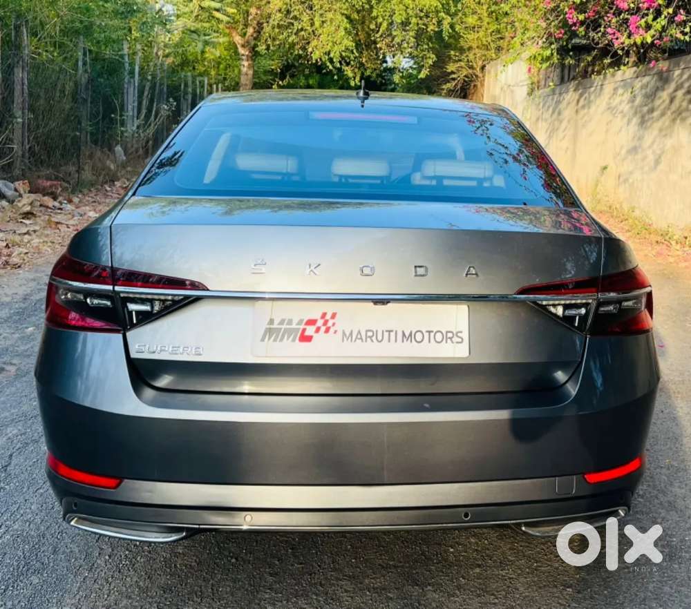Skoda Superb 2.0 L&k Tsi At, 2022, Petrol