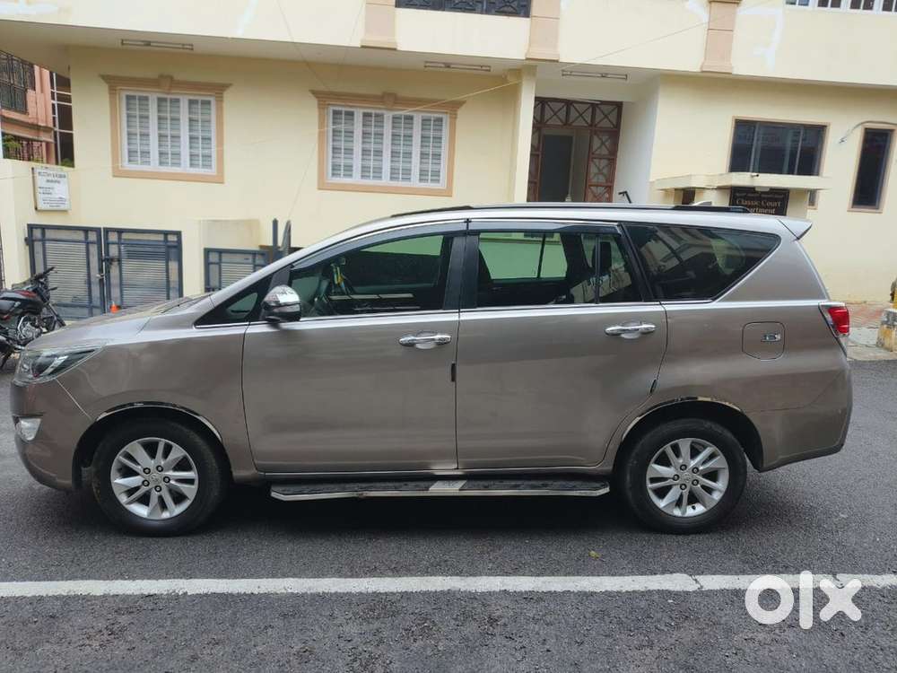 Toyota Innova Crysta Diesel 2017 Doctor Car