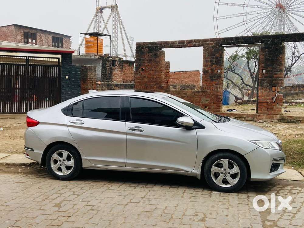 Honda City 2014 Diesel With Sunroof Showroom Condition