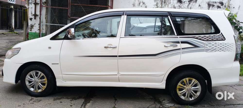 Toyota Innova 2.5 G (diesel) 8 Seater, 2014, Diesel