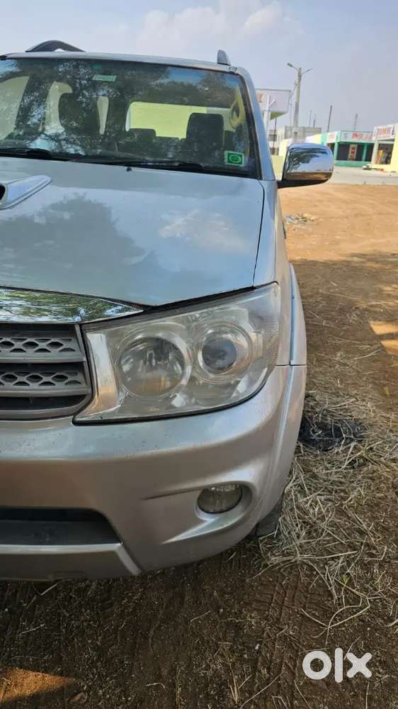 Fortuner 2010 Model Single Owner 177000 Km Driven Slightly Negotiable