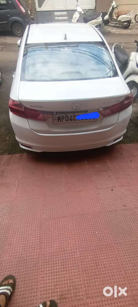 Honda City V At Sunroof I-vtec, 2016, Petrol