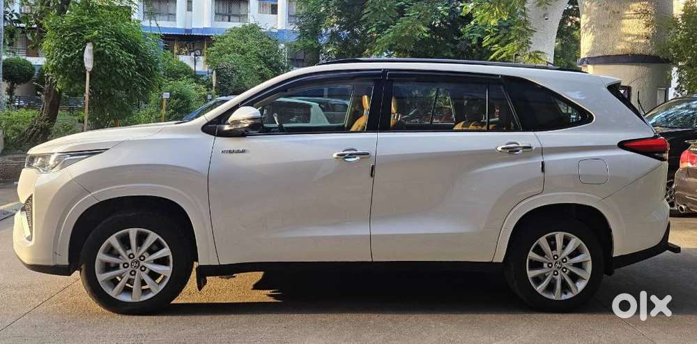 Toyota Innova Hycross 2.0 Vx Hybrid 8 Str, 2023, Petrol