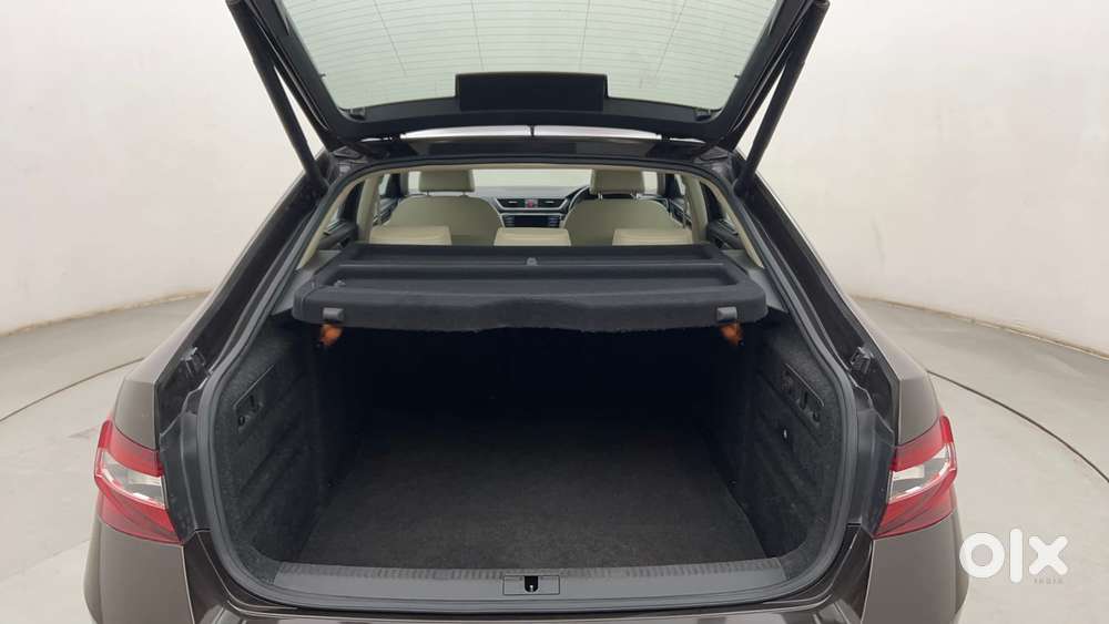 Skoda Superb Lk 1.8 Tsi At, 2016, Petrol