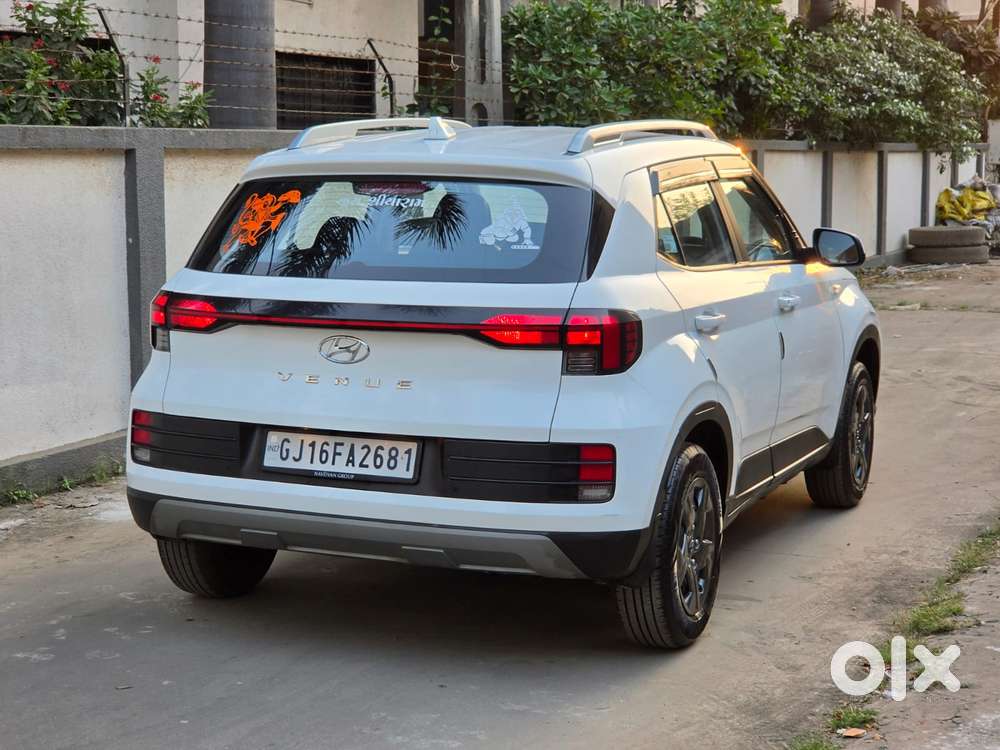 Hyundai Venue S 1.2 Petrol, 2025, Cng & Hybrids