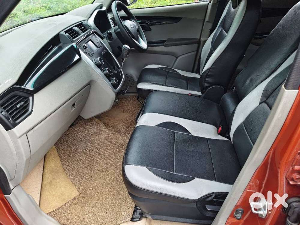 Mahindra Kuv 100 Mahindra-kuv-100-g80-k8, 2016, Petrol