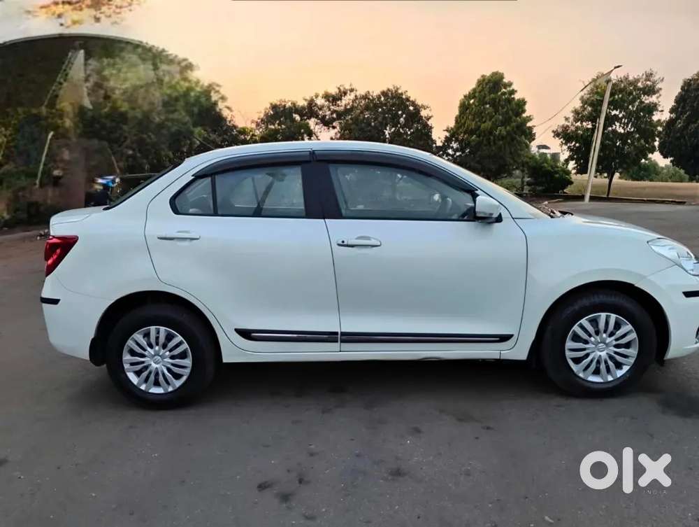 Maruti Suzuki Dzire 2021 Petrol 121500 Km Driven