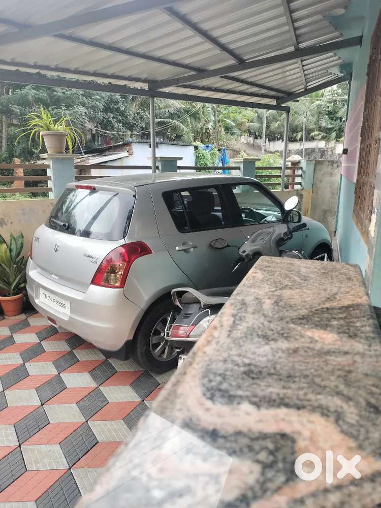 Maruti Suzuki Swift 2009 Petrol 74000 Km Driven
