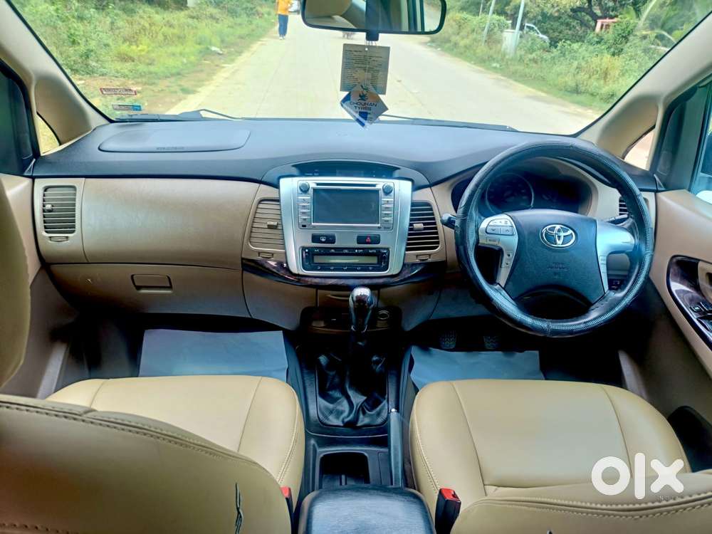 Toyota Innova 2.5 Zx 7 Str Bs-iv, 2015, Diesel