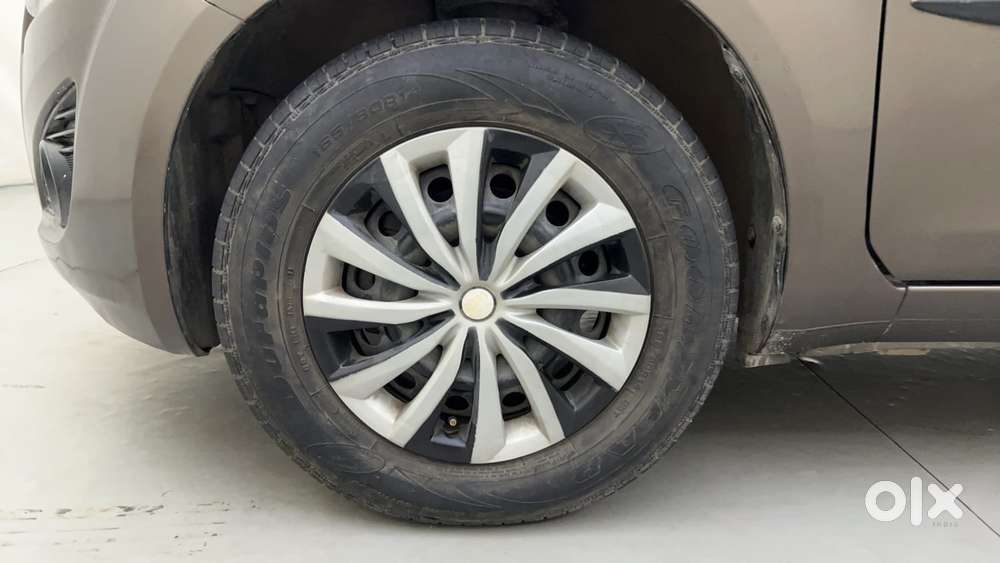 Maruti Suzuki Ritz Vxi, 2013, Petrol