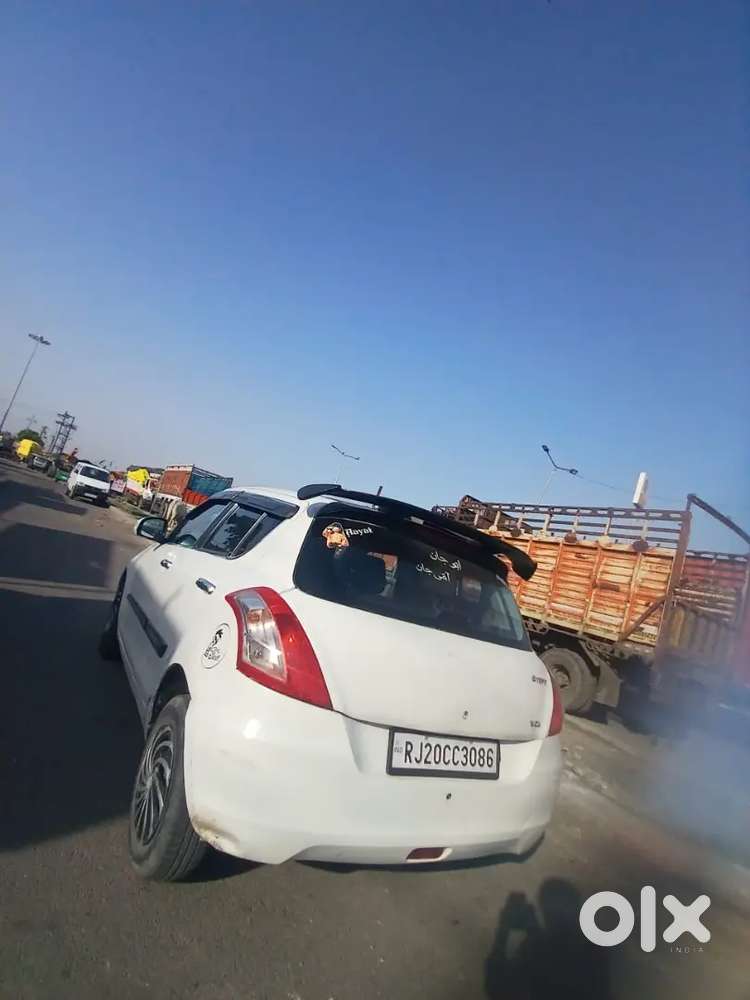 Maruti Suzuki Swift Dlx 2012