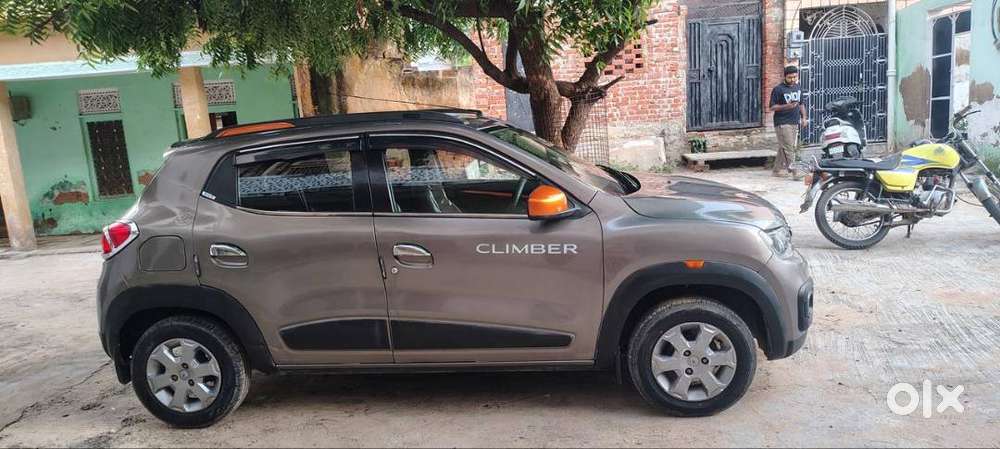 Renault Kwid Climber Rxt 2017  Grey + Orange Edition  Sporty Look