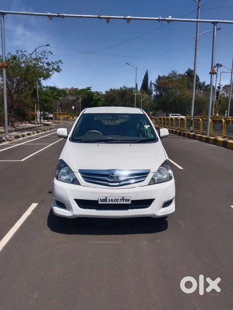 Toyota Innova 2010 Diesel 150000 Km Driven