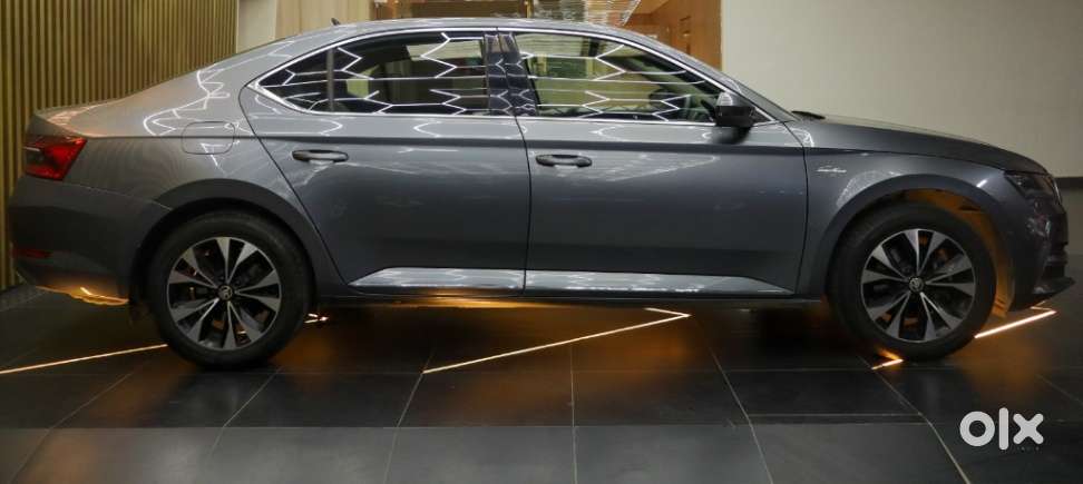 Skoda Superb 2.0 L&k Tsi At, 2022, Petrol