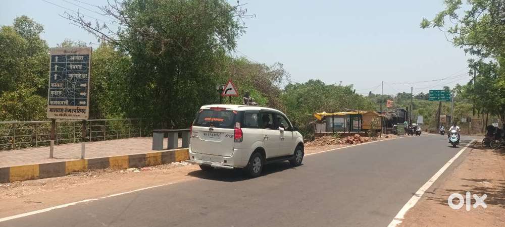 8सिटर टाॅप माॅडेल कार