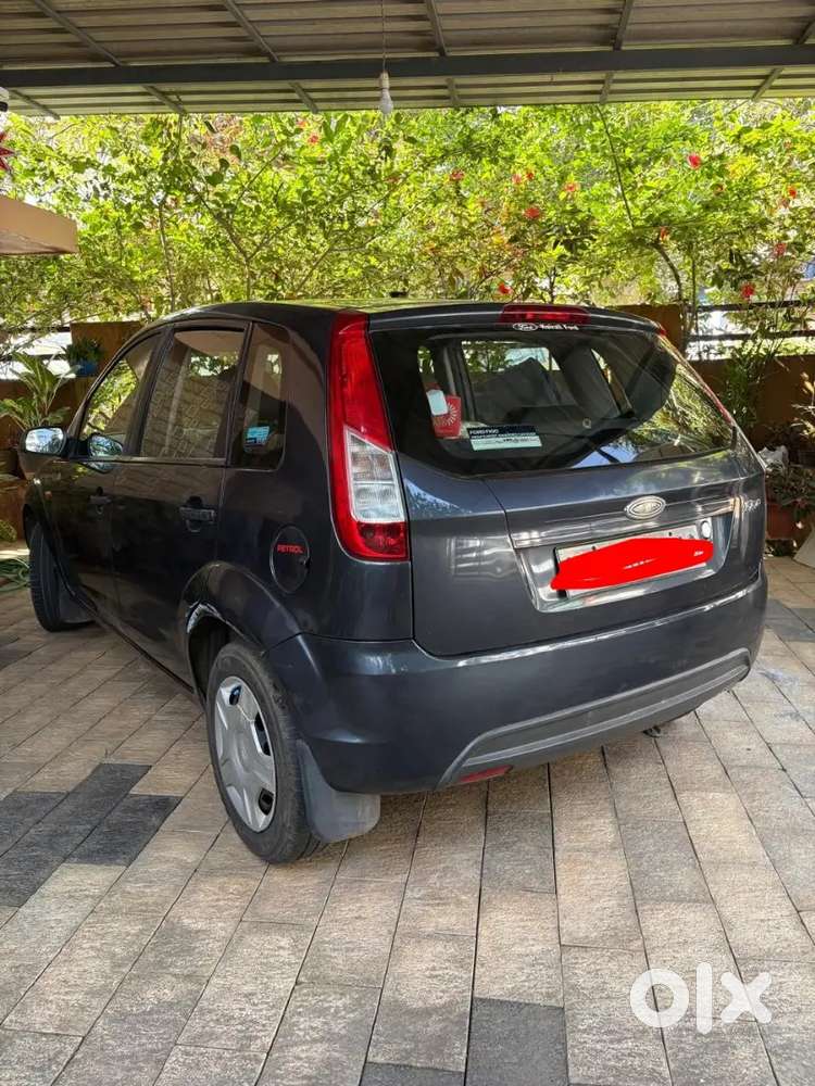 Ford Figo Petrol Lxi 2013