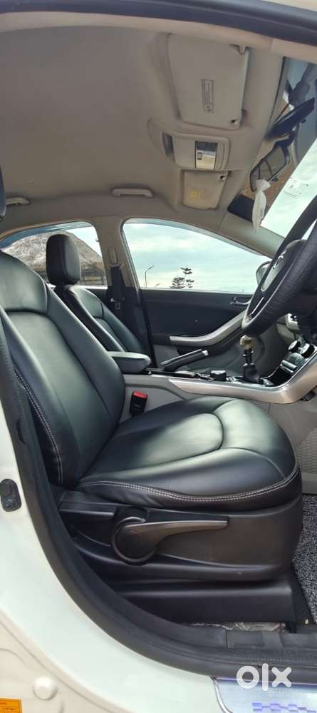Tata Nexon, 2018, Petrol