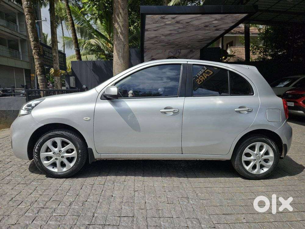 Nissan Micra Xv Cvt, 2017, Petrol