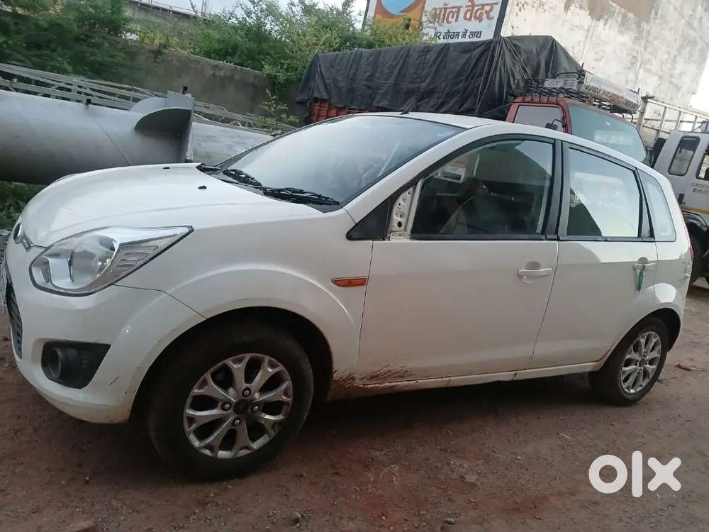 Ford Figo Diesel Titanium 2014