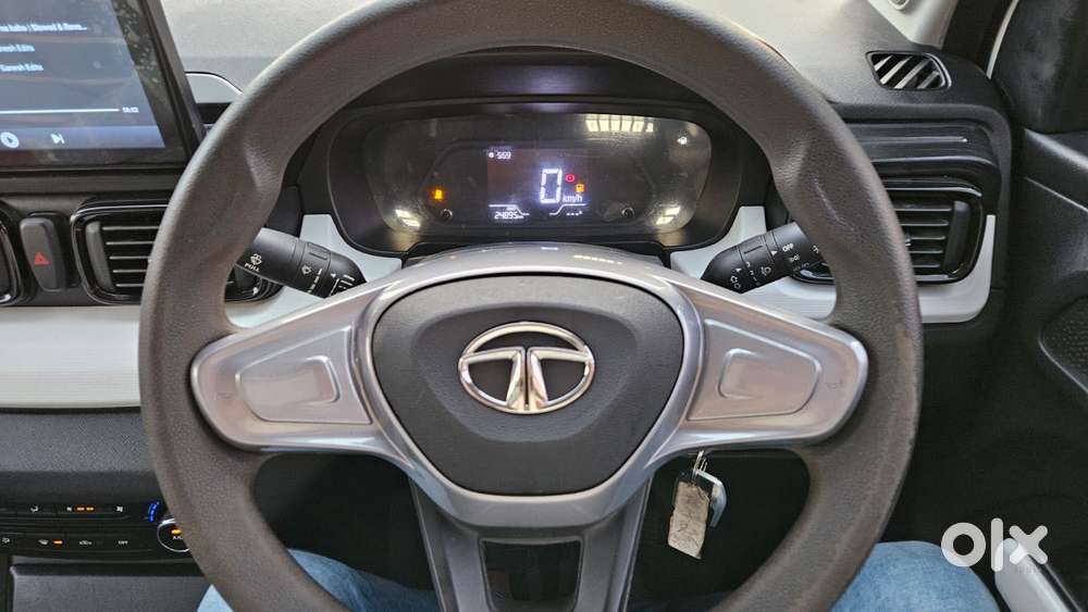 Tata Punch Pure Icng, 2025, Petrol