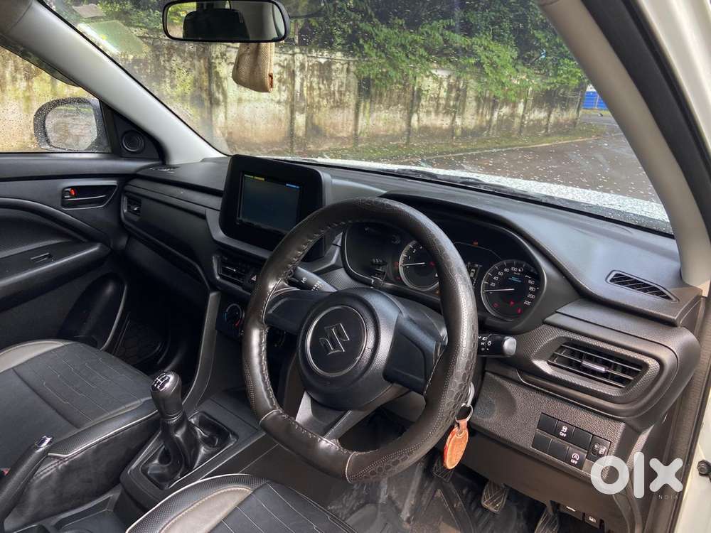 Maruti Suzuki Brezza 1.5 Lxi Smart Hybrid, 2022, Petrol