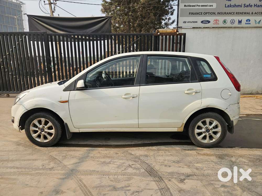 Ford Figo 1.2p Titanium Opt Mt, 2012, Petrol