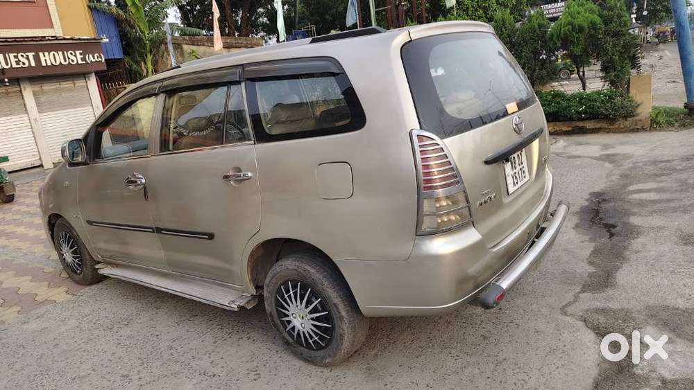 Toyota Innova 2.5 Vx 8 Str Bs-iii, 2007, Diesel