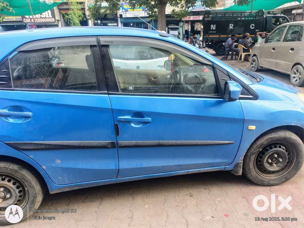 Honda Brio Mt Petrol 2013 Model