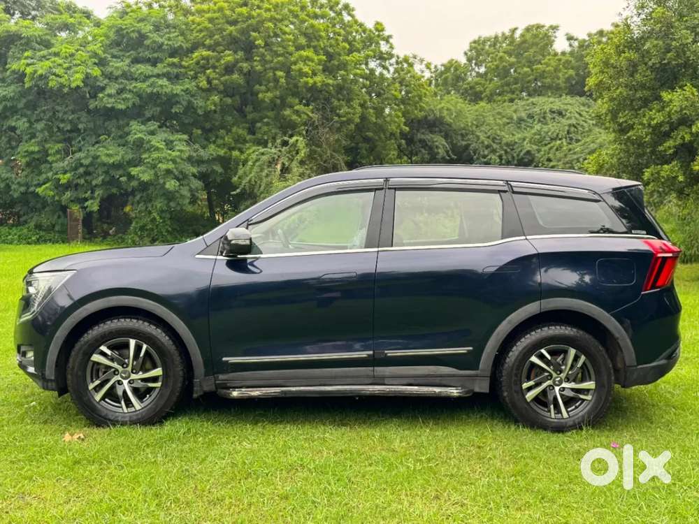 Mahindra Xuv700 2.0 Ax 5 Petrol Mt 7 Str, 2022, Petrol