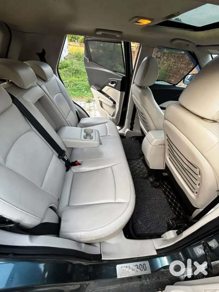 Mahindra Xuv300 2019 Diesel Well Maintained