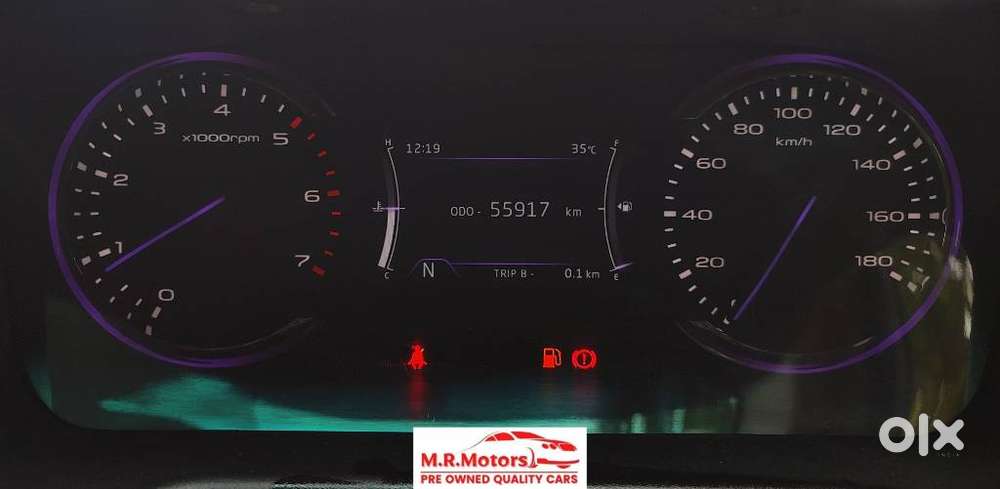 Mahindra Marazzo M8, 2018, Diesel