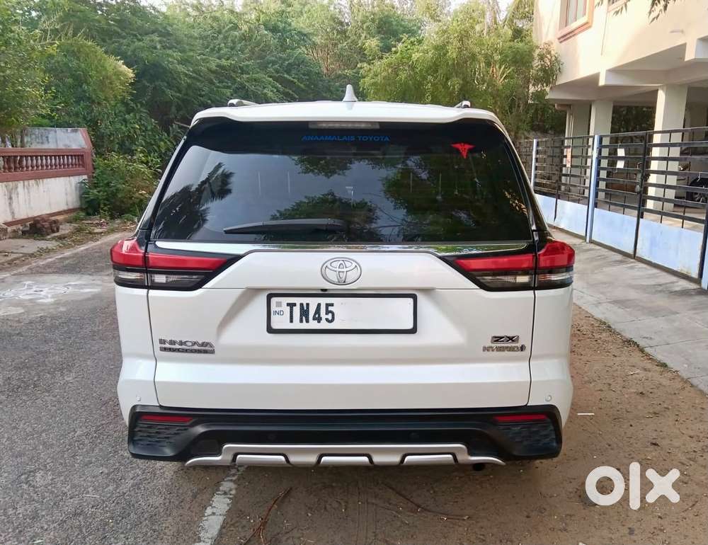 Toyota Innova Hycross 2.0 Zx Hybrid 7 Str, 2023, Petrol
