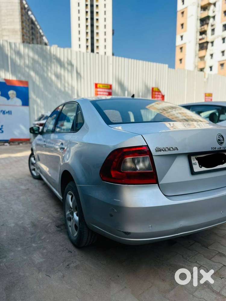 Skoda Rapid Elegance 2014