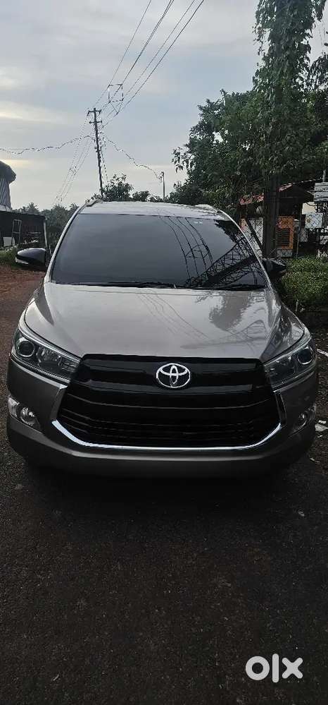 Toyota Innova Crysta 2016 Diesel 180000 Km Driven