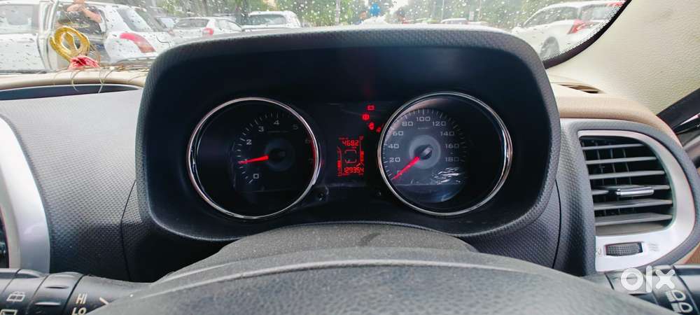 Mahindra Tuv 300 T8, 2015, Diesel