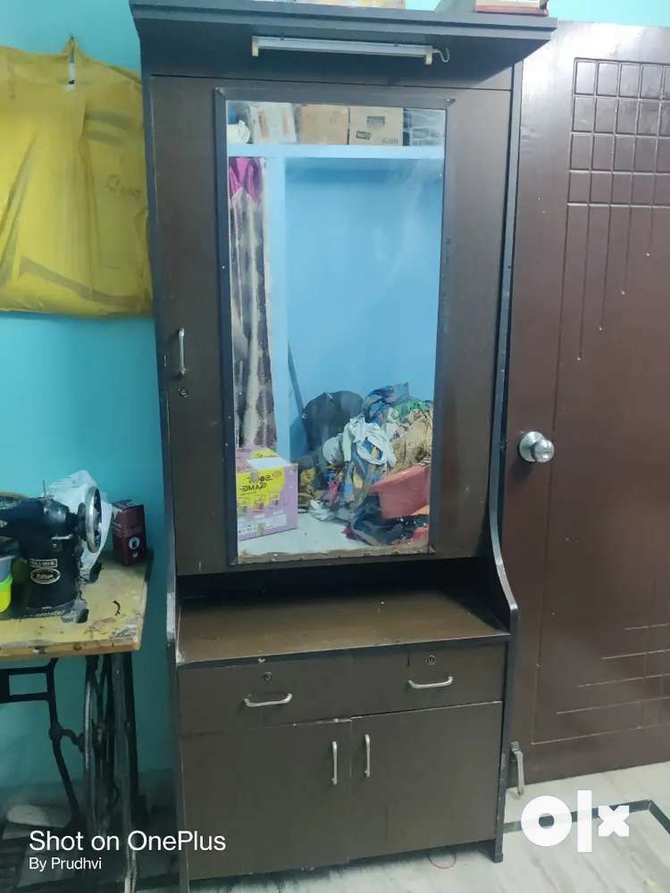 Old dressing table deals olx