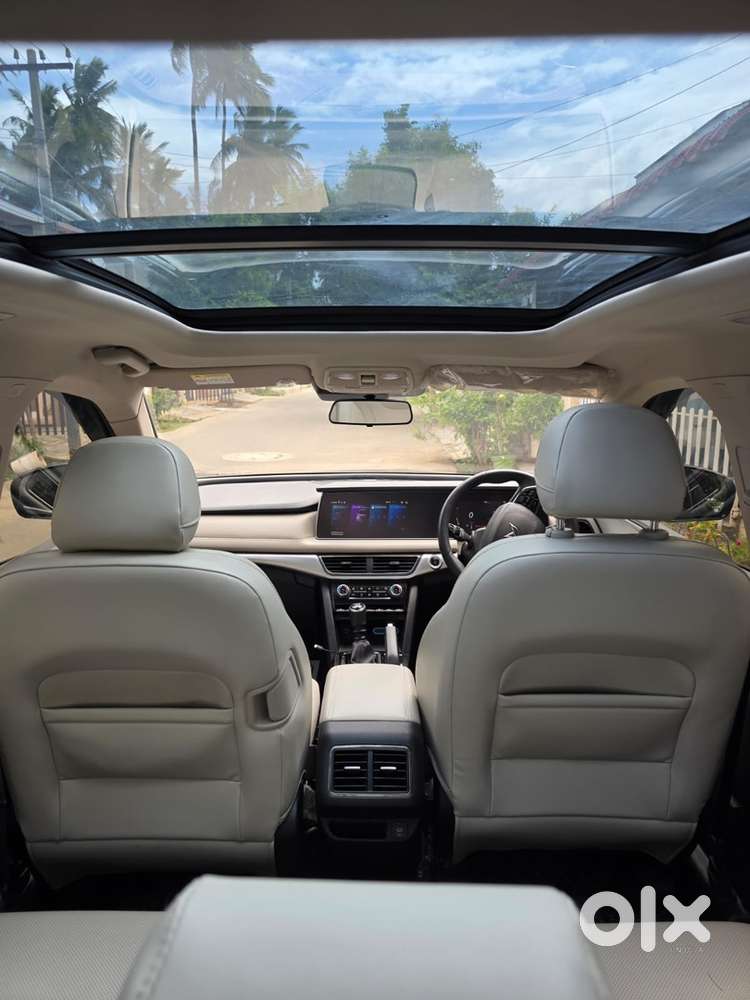 Mahindra Xuv700 2025 Diesel Well Maintained