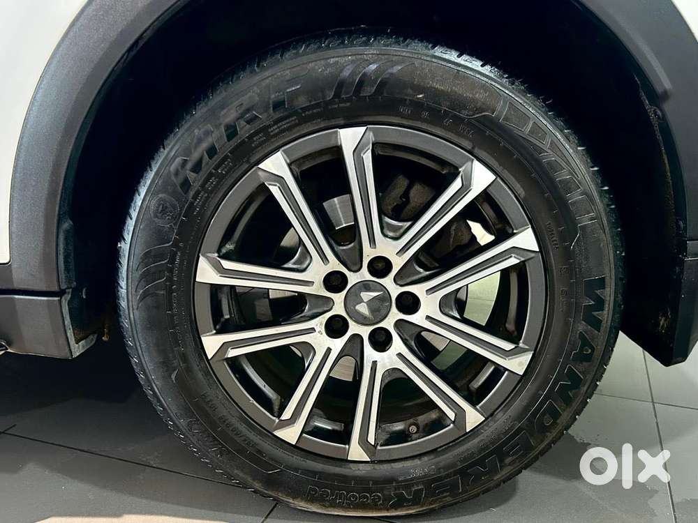 Mahindra Xuv700 2.2 Ax 7 Diesel At Str, 2023, Diesel