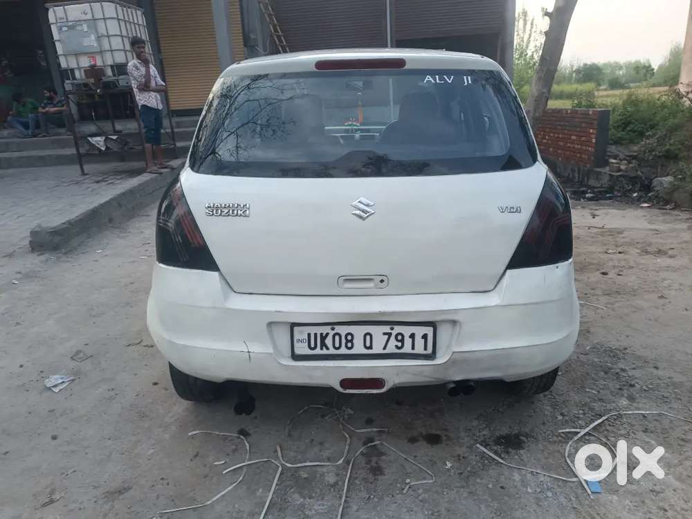 Mujhe Nahi Carlinia Isla Purani Restaurant