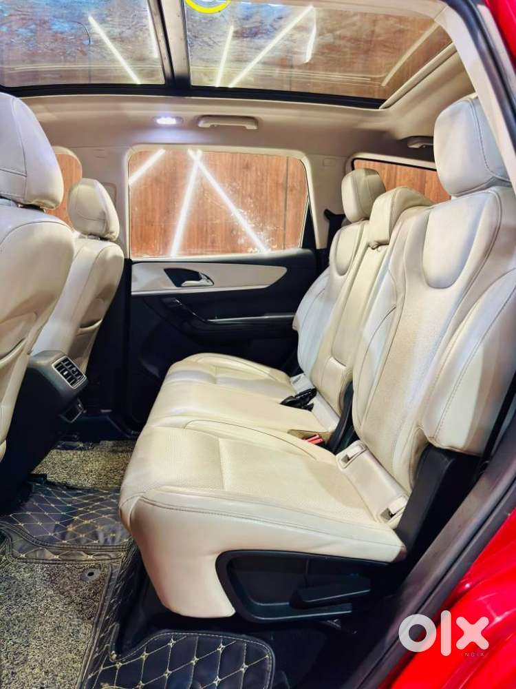 Mahindra Xuv700 2.2 Ax 5 Diesel At 7 Str, 2023, Diesel