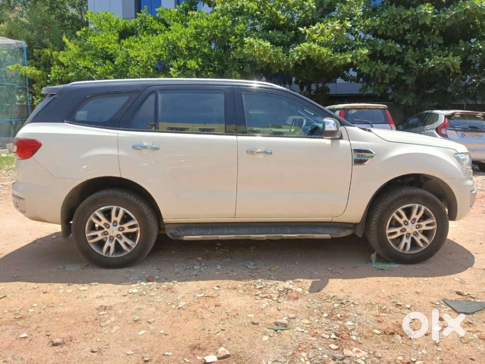 Ford Endeavour 2.2 Titanium At 4x2, 2016, Diesel
