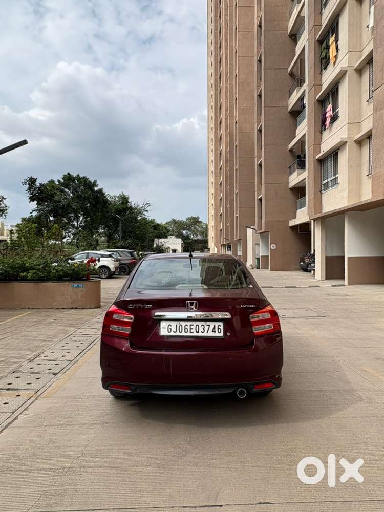 Selling My Honda City 1.5 V Mt Petrol.