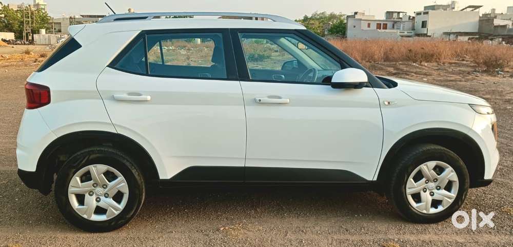 Hyundai Venue S Plus Mt 1.2 Kappa, 2022, Petrol