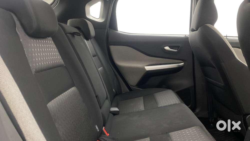 Nissan Magnite 1.0 Xv Executive, 2022, Petrol