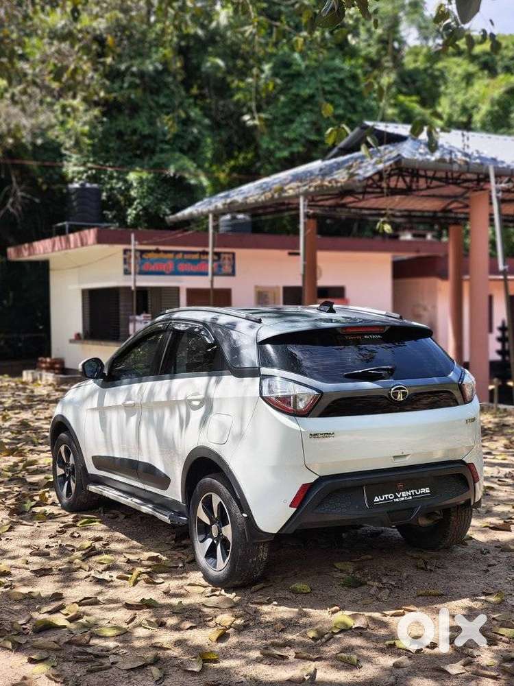 Tata Nexon Amt Xza Plus, 2019, Petrol