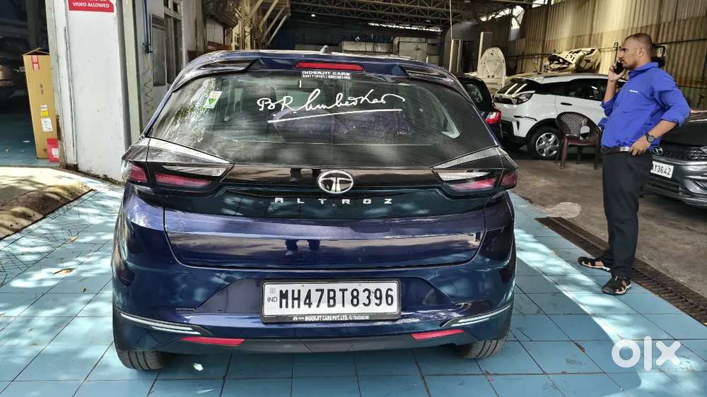 Tata Altroz 2024 Petrol Like New Condition October Registration