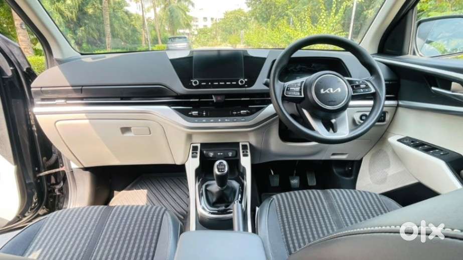 Kia Carens Prestige Plus (o) 1.5 Turbo Petrol Dct 7-seater, 2025, Pe..